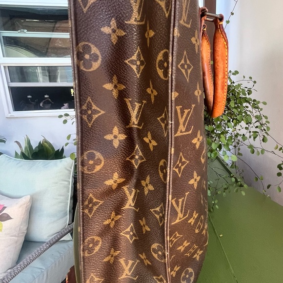 Louis Vuitton Brown Monogram Tote with Tan Handles - Picture 3 of 15